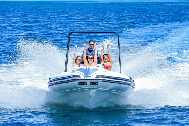 VIP Speed Boat to Dolphin Zones, Orange Island & Snorkeling — Hurghada Private Tour