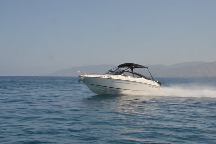 Self-Drive Luxury Boat to Blue Lagoon — Parker 630 Hire from Paphos photo 4