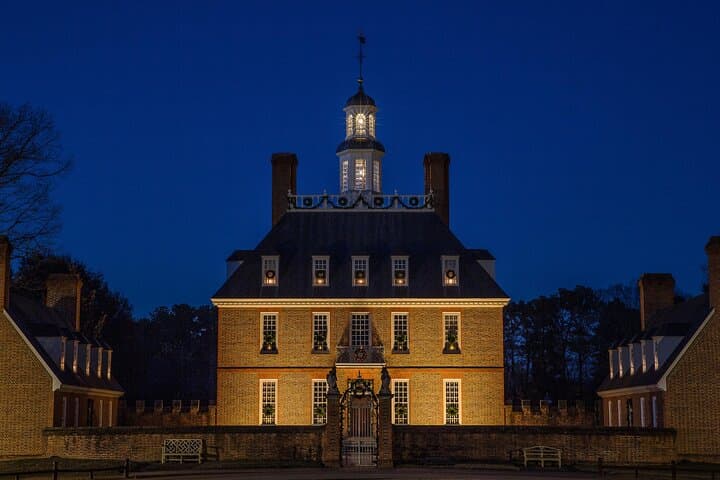 Night Watchman's Ghost Tour in Williamsburg: Haunted Evening Walk Through Colonial History