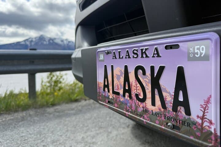 Refined Alaskan Escape: Private Custom Tours Tailored to Your Alaska Adventure
