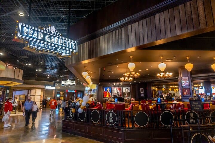 inside-brad-garretts-comedy-club-mgm-grand-las-vegas photo 3