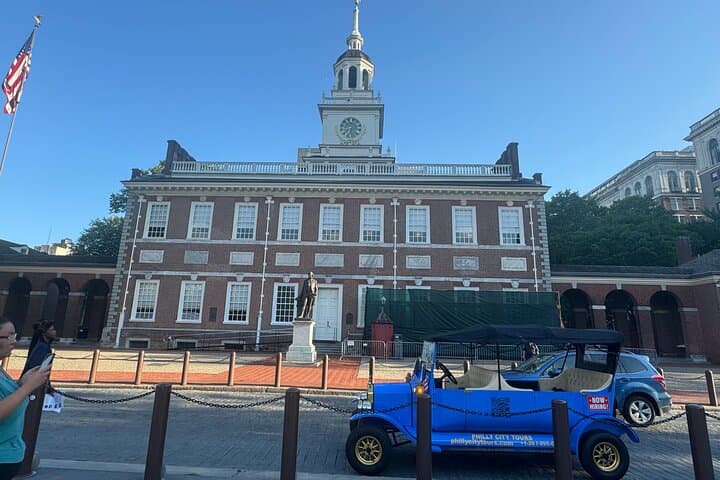 Philadelphia Vintage Car and Electric Cart City Tour Guide photo 3