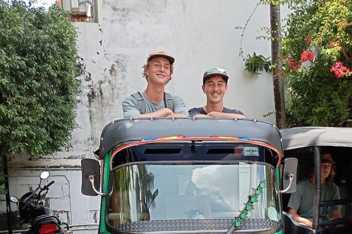 Guided Tuk Tuk Tour of Colombo: Explore the City's Culture and Coastal Sights photo 3