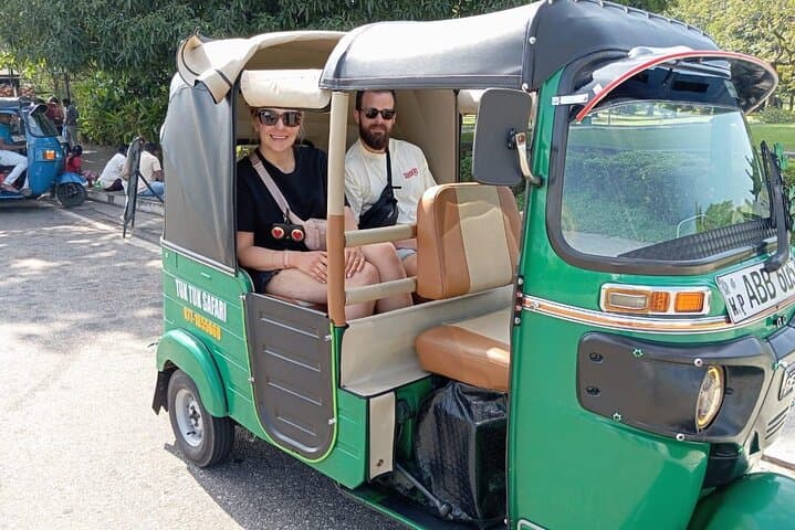 Guided Tuk Tuk Tour of Colombo: Explore the City's Culture and Coastal Sights photo 6