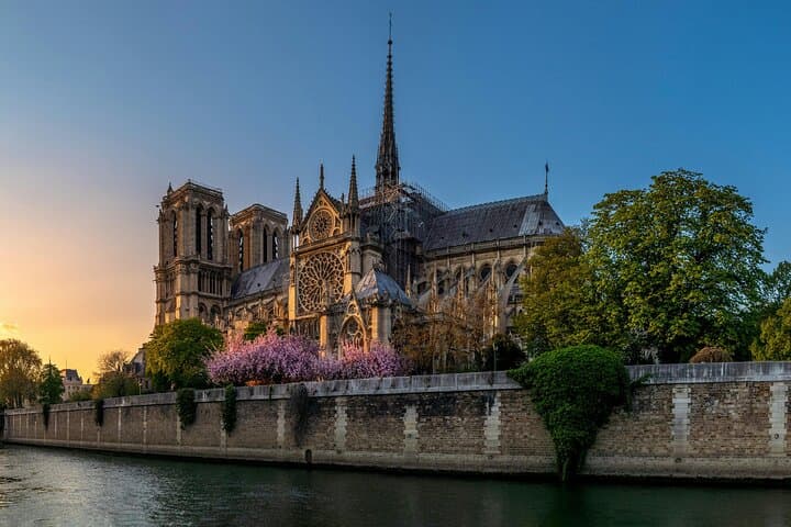Notre-Dame Cathedral Guided Tour in Paris — Interior Visit + Optional Seine Cruise photo 5