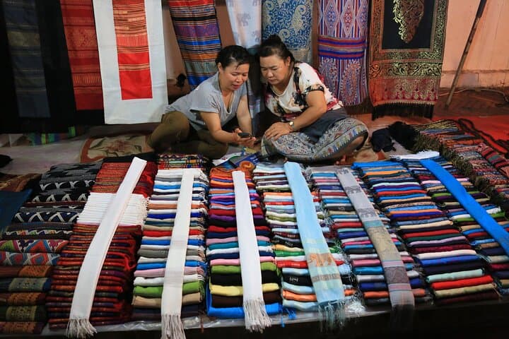 Luang Prabang 3-Day Cultural & Mekong Cruise Tour — Temples, Kuang Si & Pak Ou photo 4