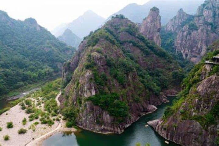 Vang Vieng 2-Day Blue Lagoon and Caves Tour from Vientiane photo 3
