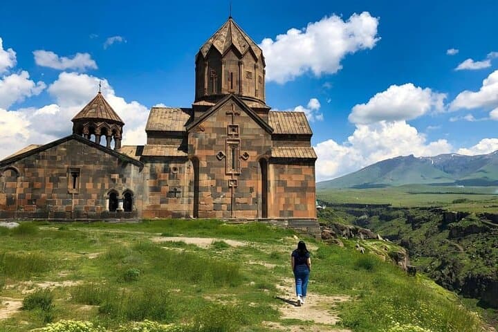 Tbilisi to Armenia's Northern Monasteries: Akhtala, Haghpat & Sanahin Day Tour