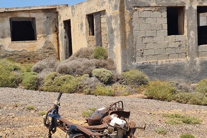 Mykonos Private Photography Tour: Capture Hidden Beaches & Cycladic Villages photo 2