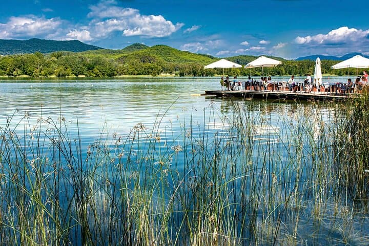 Banyoles Historic Walking Tour: Lake Loop, Les Estunes & Font Pudosa photo 5