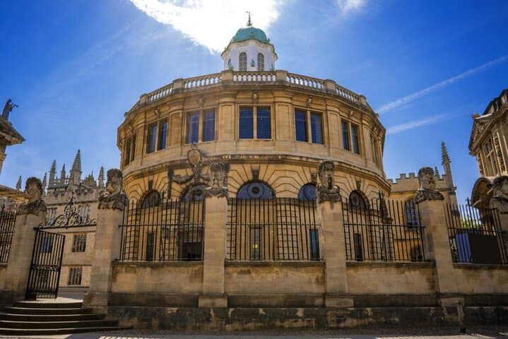 Oxford Town and Gown Walking Tour with Divinity School Entry photo 3