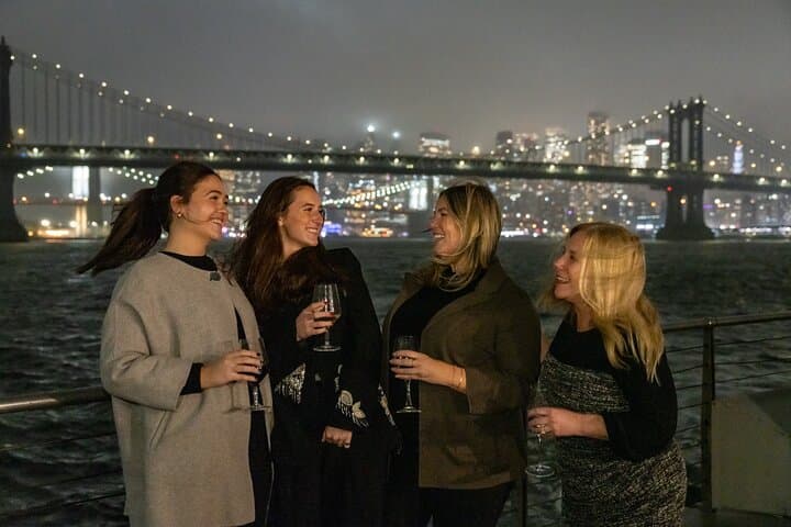 New York Signature Dinner Cruise: Skyline Buffet, DJ & Sunset Views photo 2