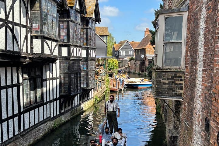 Canterbury Lunchtime Food Tour — Discover Culinary Delights on a Guided Walk photo 1