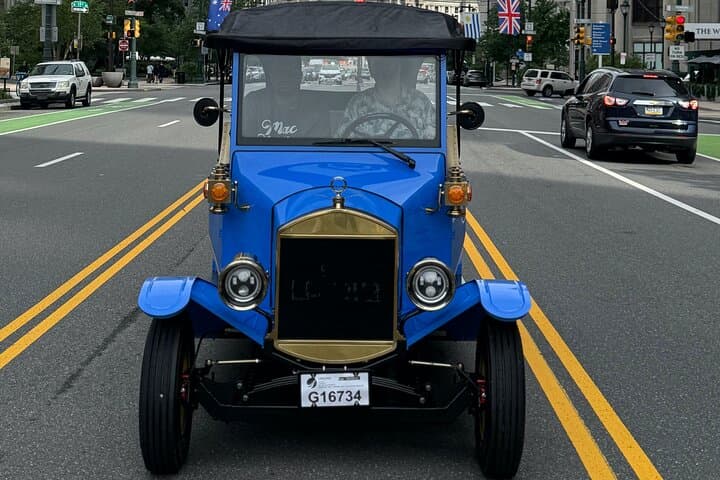 Historic Philadelphia by Electric Model‑T: One‑Hour Guided City Tour
