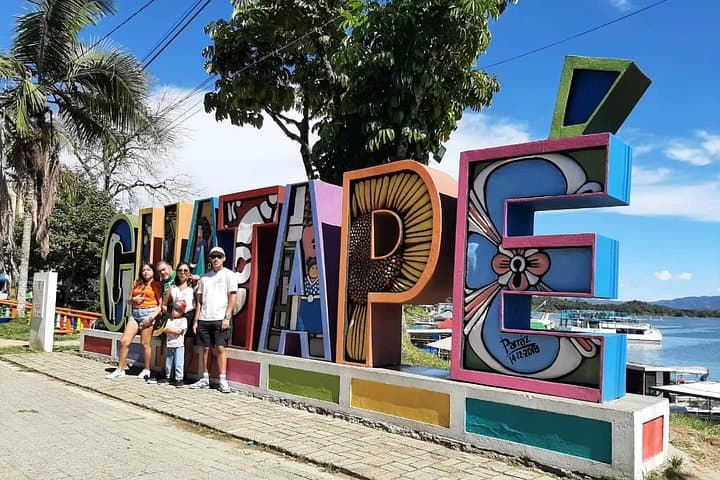 Guatapé Day Trip from Medellín: Breakfast, Boat Tour & El Peñol Climb photo 3