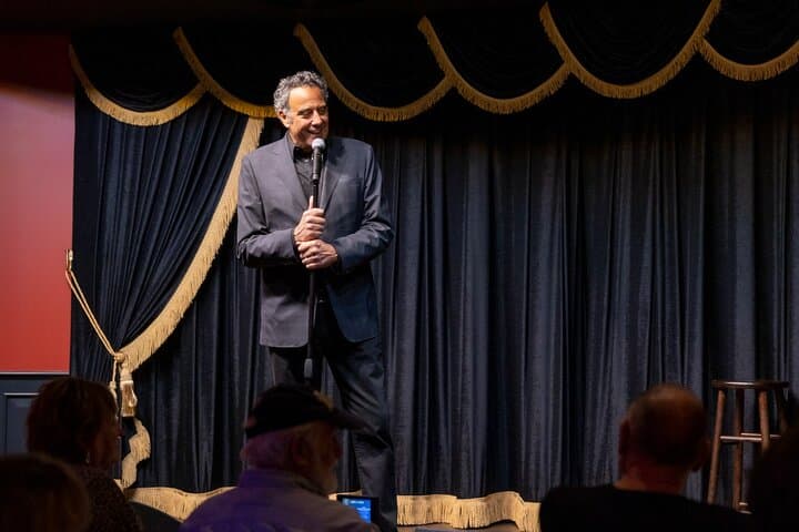 inside-brad-garretts-comedy-club-mgm-grand-las-vegas photo 5