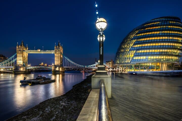 Private 4-Hour London Black Cab Tour: Iconic Sights & Local Secrets photo 6