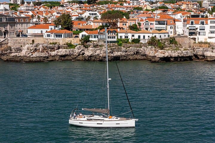 Private Cascais Sailing Cruise: 3-Hour Yacht Tour to Boca do Inferno and Carcavelos photo 4