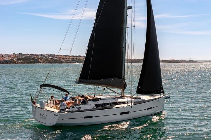 Private Cascais Sailing Cruise: 3-Hour Yacht Tour to Boca do Inferno and Carcavelos photo 5