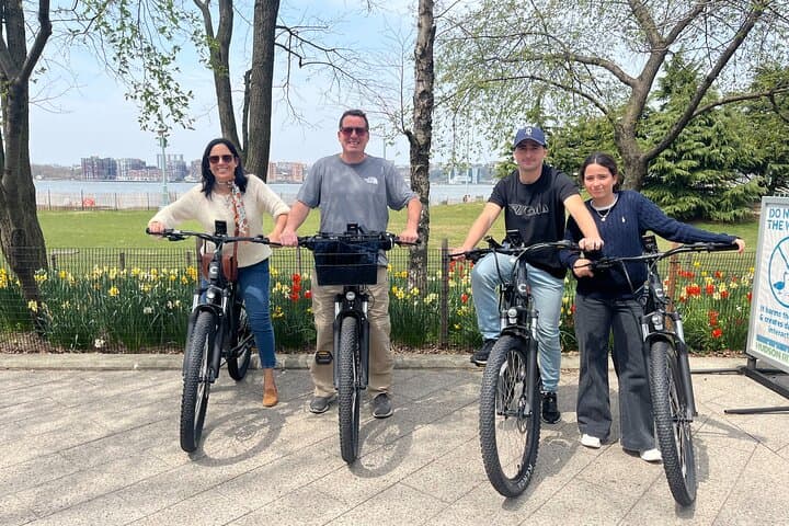 Central Park & NYC Bike Rentals: Explore Manhattan by Bike photo 2
