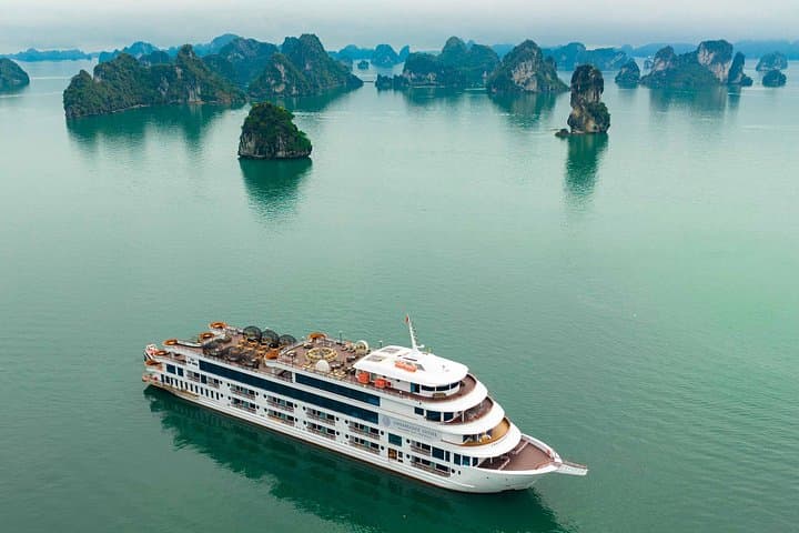 Full-Day Luxury Halong Bay Cruise from Hanoi — Sung Sot, Titov & Luon photo 4