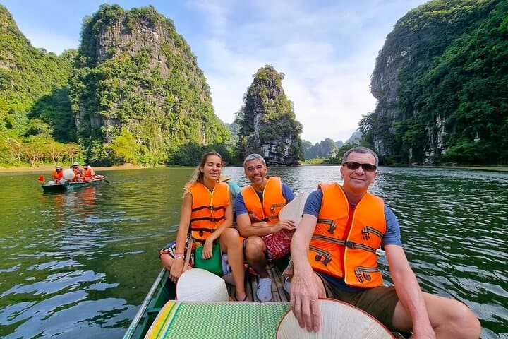 Explore Trang An, Bich Dong & Mua Cave: Ninh Binh Private Day Trip photo 4