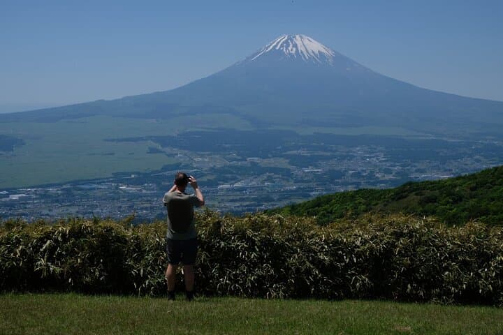 Hakone Private Hiking: Certified Guide, Forest Bathing & Onsen Day Hike photo 2