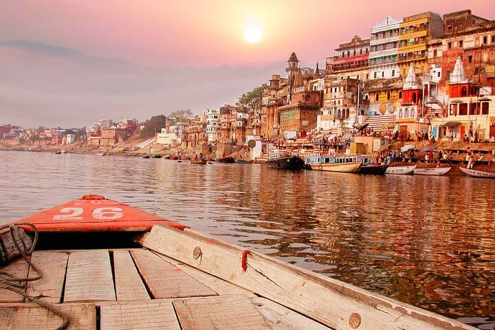 13-Day Private Heritage Journey from Ahmedabad to Varanasi: Temples, Forts & Ghats