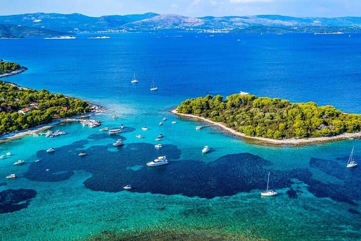 Speedboat to the Blue Lagoon: Split Small-Group 3-Island Tour photo 6