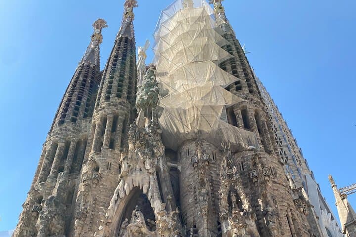 Sagrada Família Tour from Stone to Soul — Priority Access Guided Experience photo 4