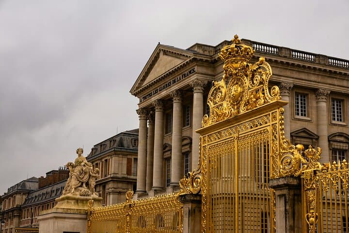 Versailles Private Tour: Walk Marie Antoinette’s Gardens & Petit Trianon photo 5