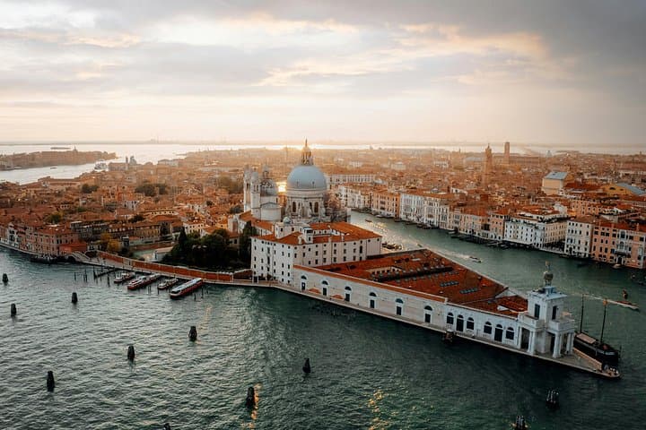 Sunset Boat Tour in Venice: Giudecca Canal Cruise at Golden Hour photo 1