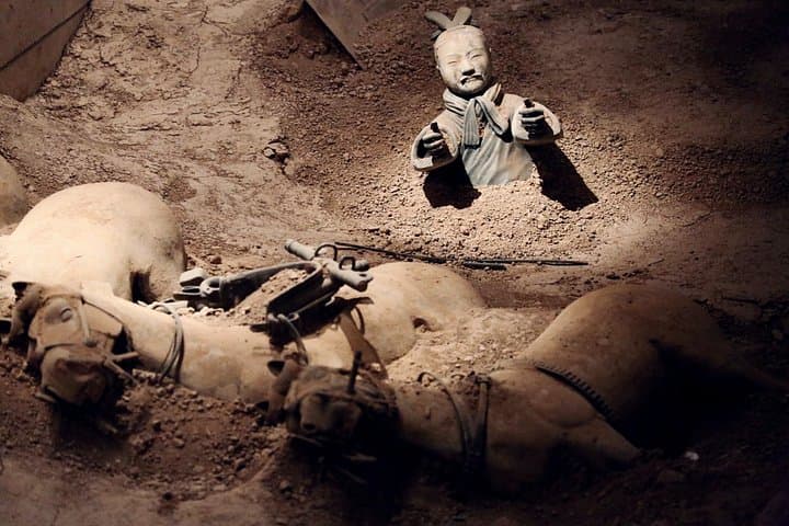Xi'an Terra-cotta Warriors & Huashan Mountain: Classic 3-Day Private Tour photo 5