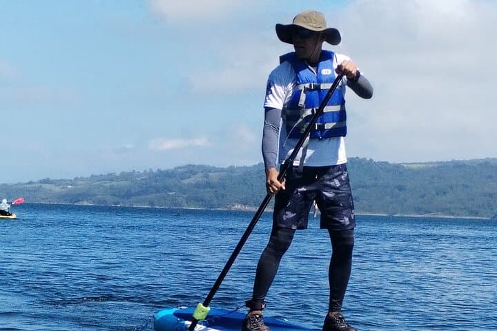 Paddleboarding on Arenal Lake: Volcano Views & Wildlife in La Fortuna photo 2