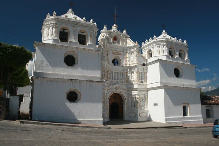 Craft Workshops, Textiles and Village Life Around Antigua Guatemala photo 4