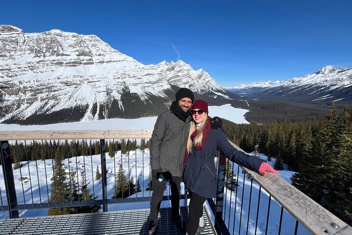 Banff Four-Lakes Tour: Lake Louise, Moraine, Emerald & Peyto (Winter-Ready) photo 3