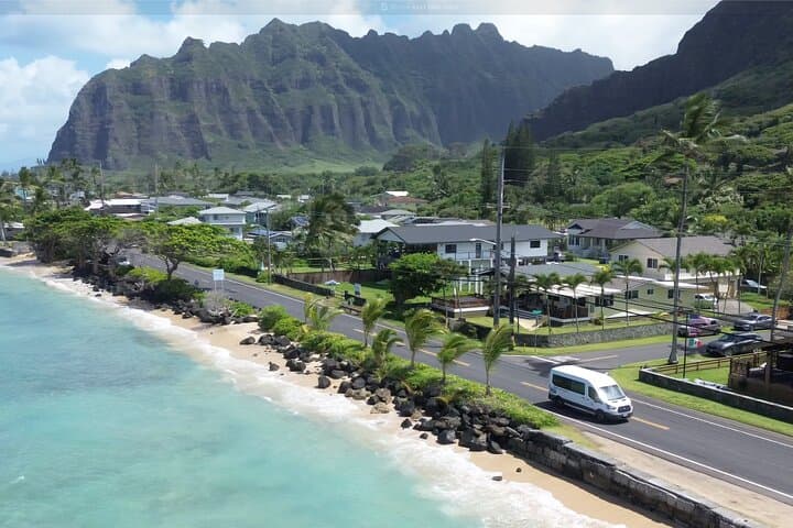 North Shore Oahu Half-Day Scenic Tour: Nuuanu Pali, Macadamia Farms & Sunset Beach
