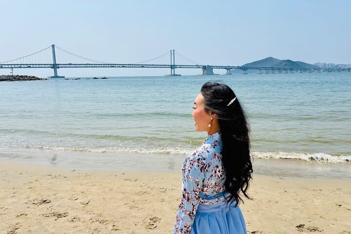Hanbok Rental at Gwangalli Beach: Traditional Dress Photo Experience in Busan photo 4