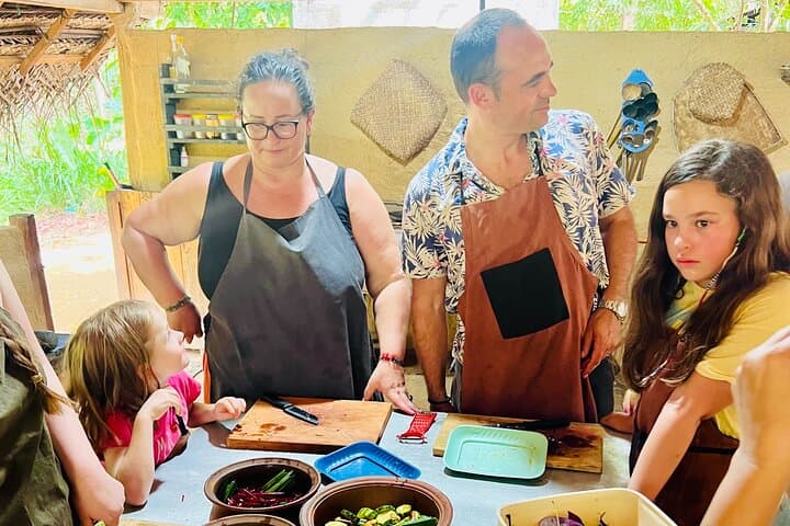 Sigiriya Sri Lankan Cooking Class: Hands-On Curry, Coconut & Spice Experience photo 4