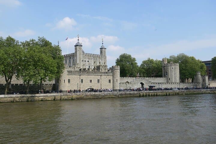 Luxury Private Day Tour in London: Customize Iconic Sights & Skip-the-Line Comfort photo 4