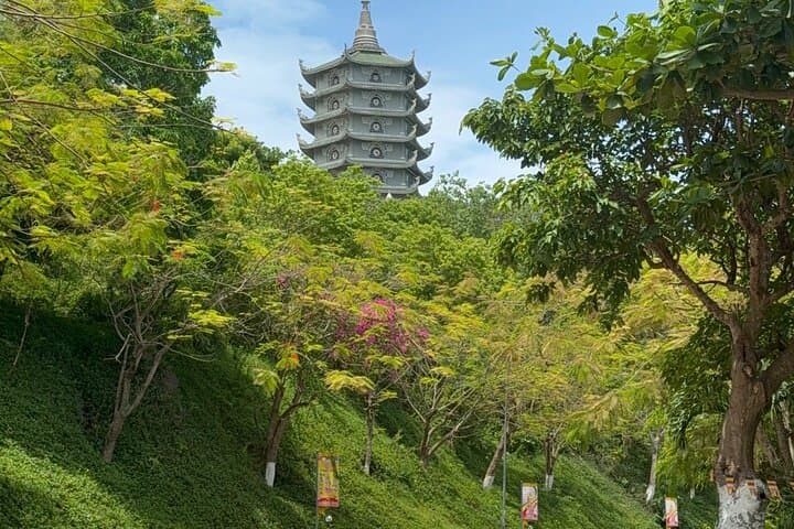 Da Nang City Sightseeing & Paragliding: Marble Mountains to Son Tra Views photo 6