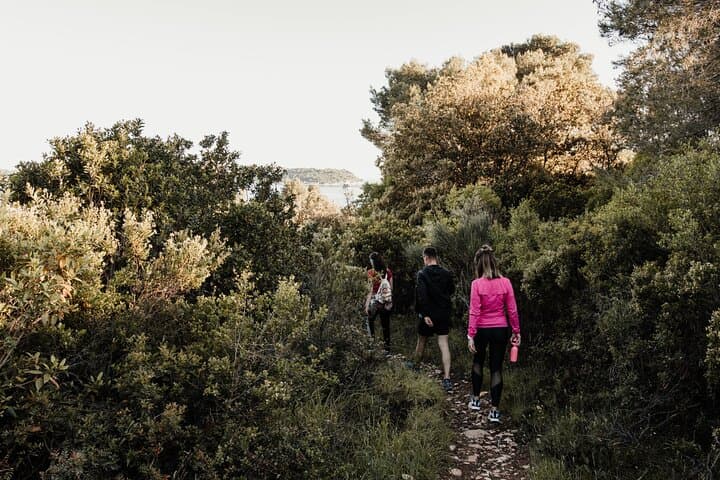 Sunset Hike and Gastro Tour at Monte Grosso — Pula’s Coastal Walk and Hilltop Wine Experience