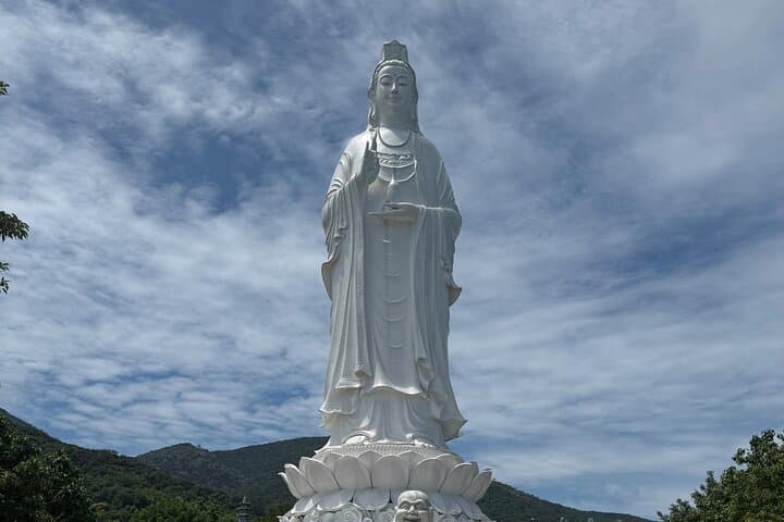 Da Nang City Sightseeing & Paragliding: Marble Mountains to Son Tra Views photo 3
