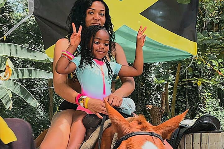 Ocho Rios Blue Hole River Tubing and Horseback Swim Combo photo 3