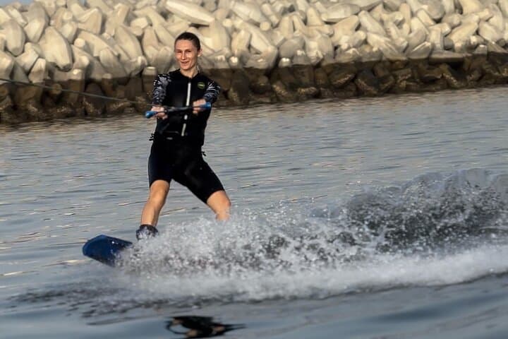 Wakeboarding in Muscat: Al Mouj Marina Sessions for All Levels photo 4