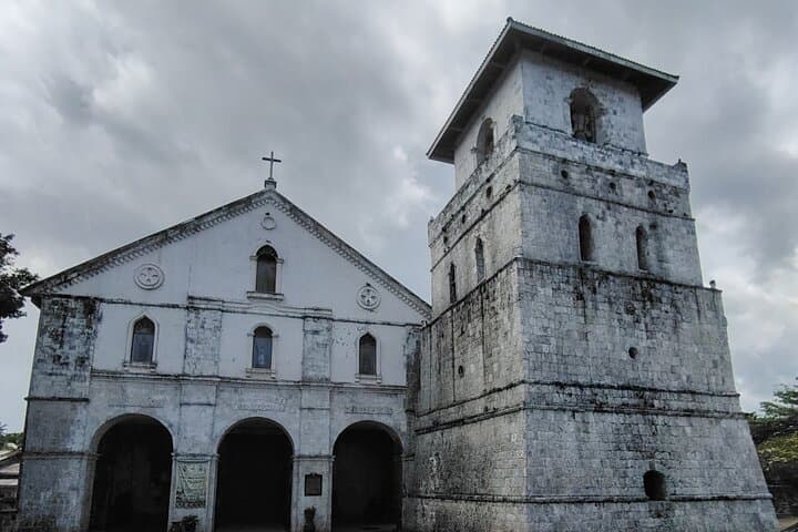 Bohol Countryside Tour: Chocolate Hills, Tarsiers & Loboc River Cruise photo 4