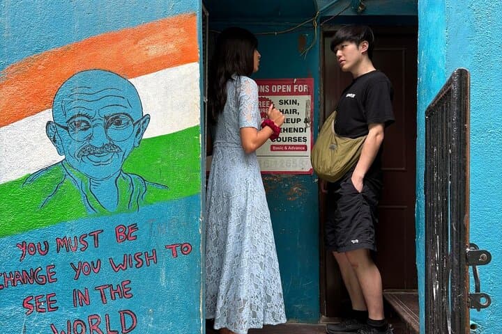 Guided Walk Through Ejipura Slums: Community-Led Tour in Bengaluru