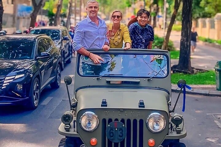 Half-Day Saigon Jeep Tour: Reunification Palace, War Museum & Notre-Dame photo 3