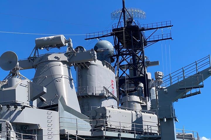 Pearl Harbor Arizona Memorial & USS Missouri Guided Tour from Honolulu photo 4