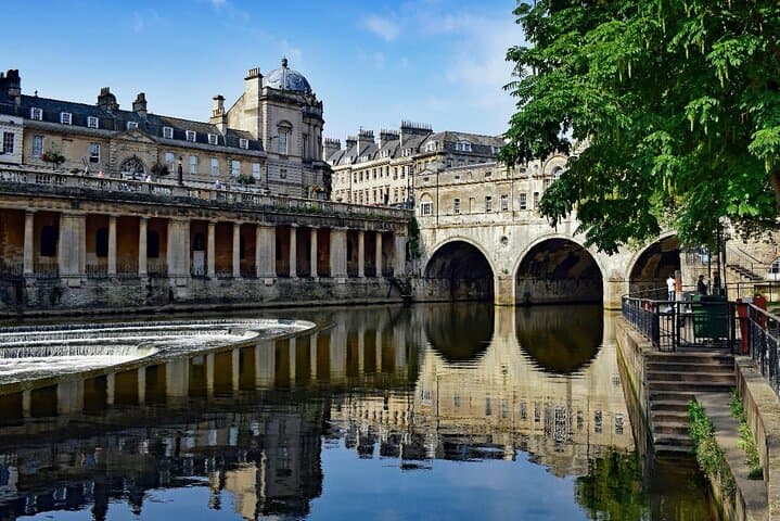 Windsor Castle, Stonehenge & Roman Baths — Full-Day Historical Drive from London